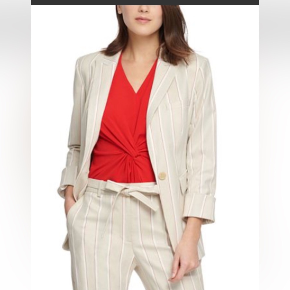 New👌 DKNY
Petite Striped One-Button
Blazer.size:8